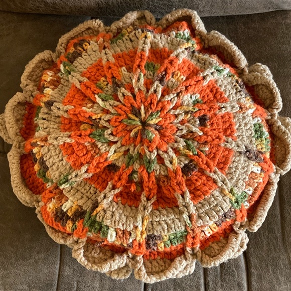 Vintage- Hand Crocheted Pillow - Picture 1 of 4